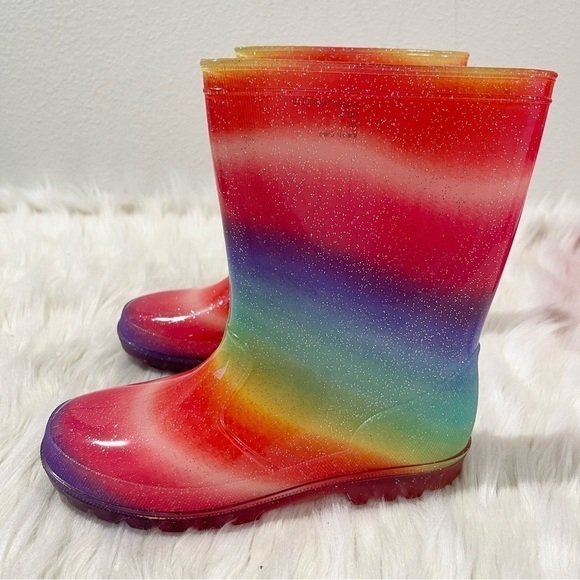Olive & Edie Girls Rainbow Rain Boots Size 5 US NEW! - Picture 3 of 8